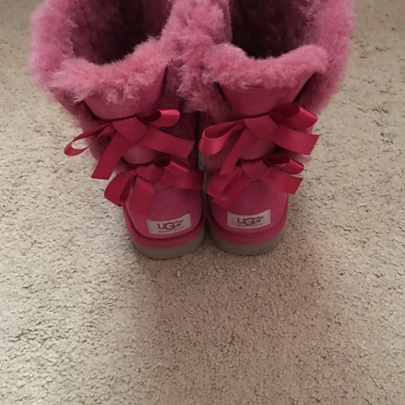 Uggs - Picture 2 of 5